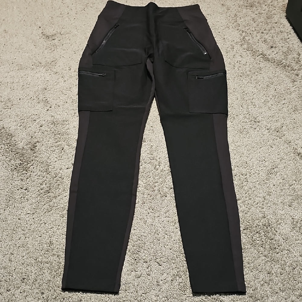 Athleta Headlands Hybrid High Rise Cargo Legging Size 2
